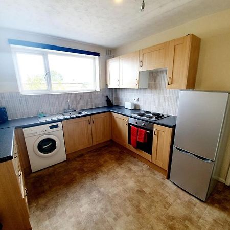 Rayleigh Town Centre 3 Bedroom Apartment Buitenkant foto
