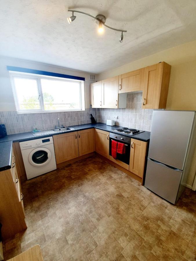 Rayleigh Town Centre 3 Bedroom Apartment Buitenkant foto